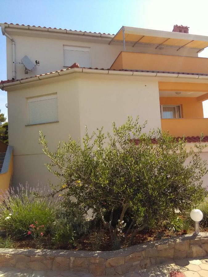 Apartments Palit Rab Town Dış mekan fotoğraf